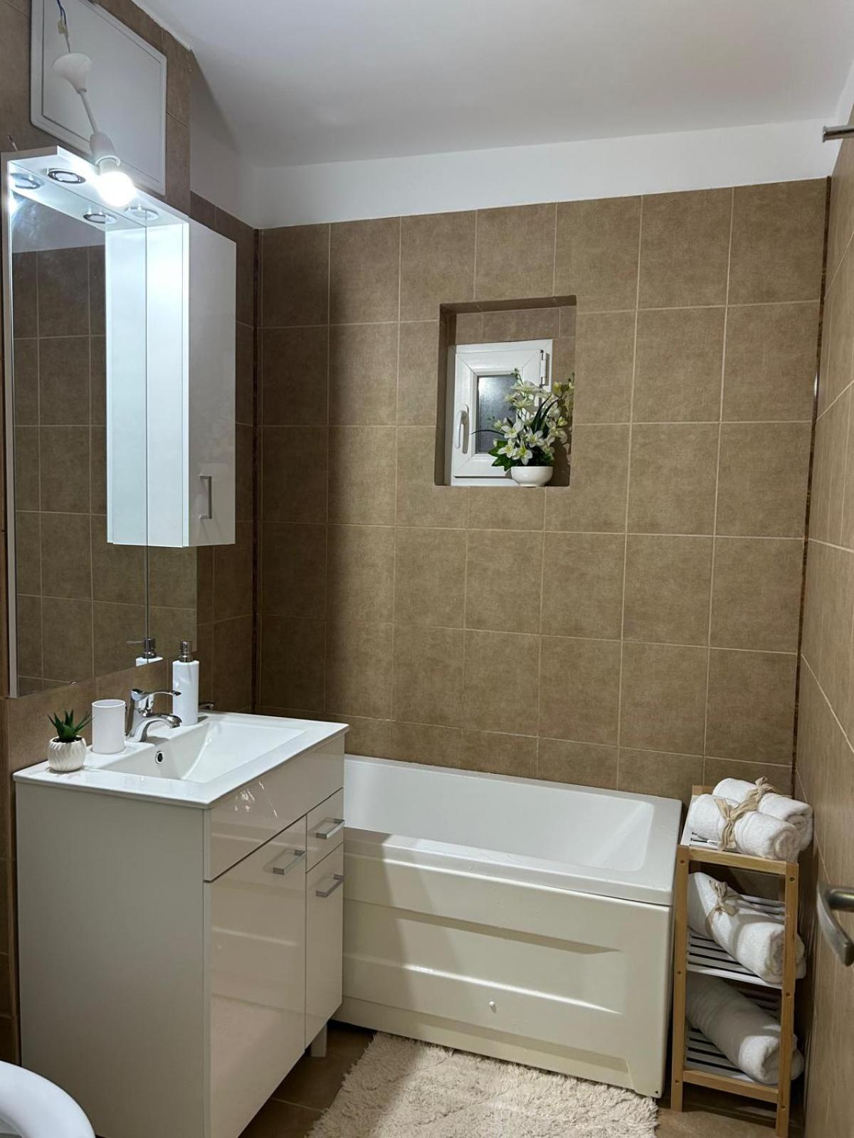 Jasminique Suite Крайова Екстериор снимка