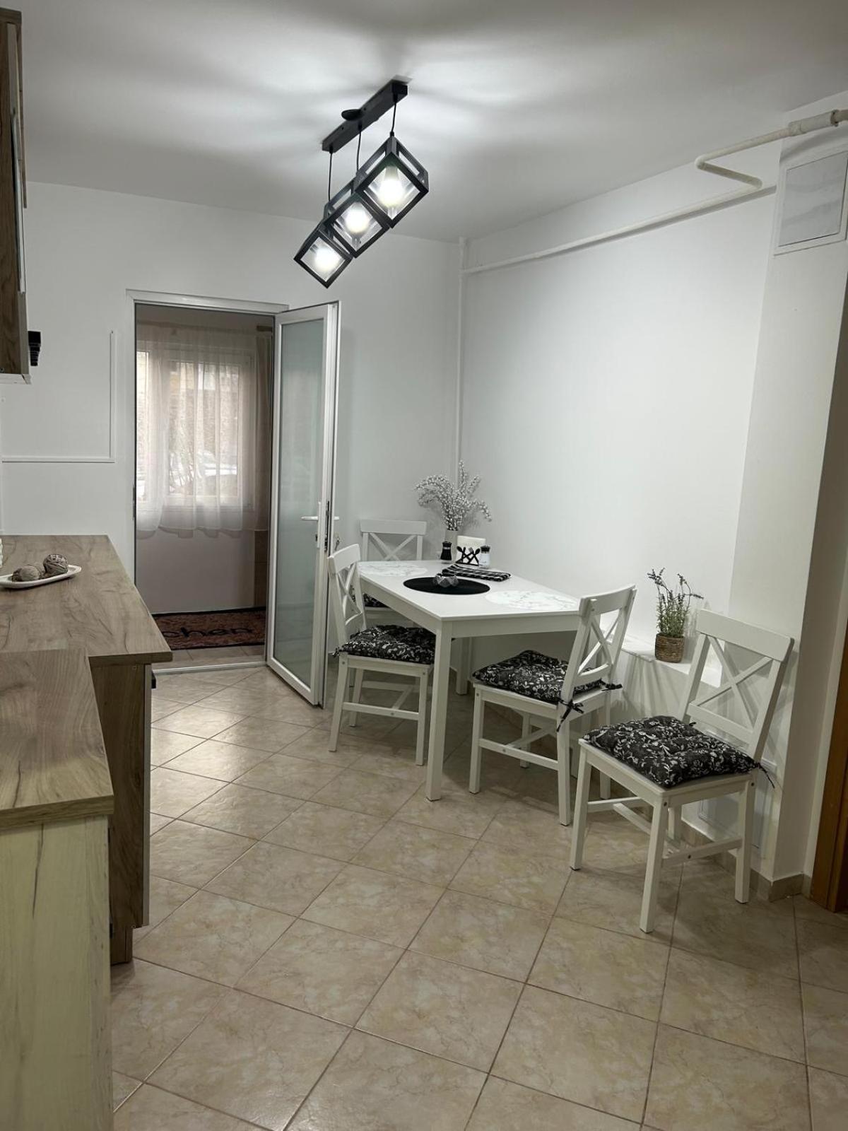 Jasminique Suite Крайова Екстериор снимка